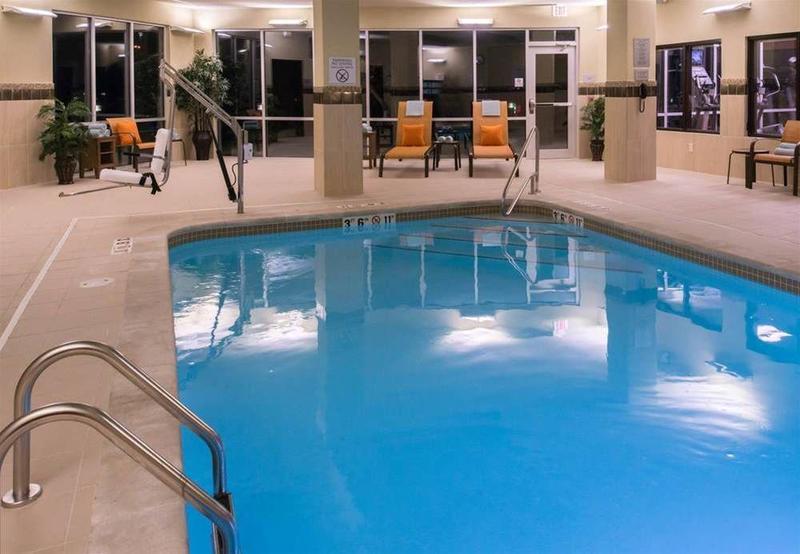Courtyard By Marriott Hot Springs Hotel Екстериор снимка