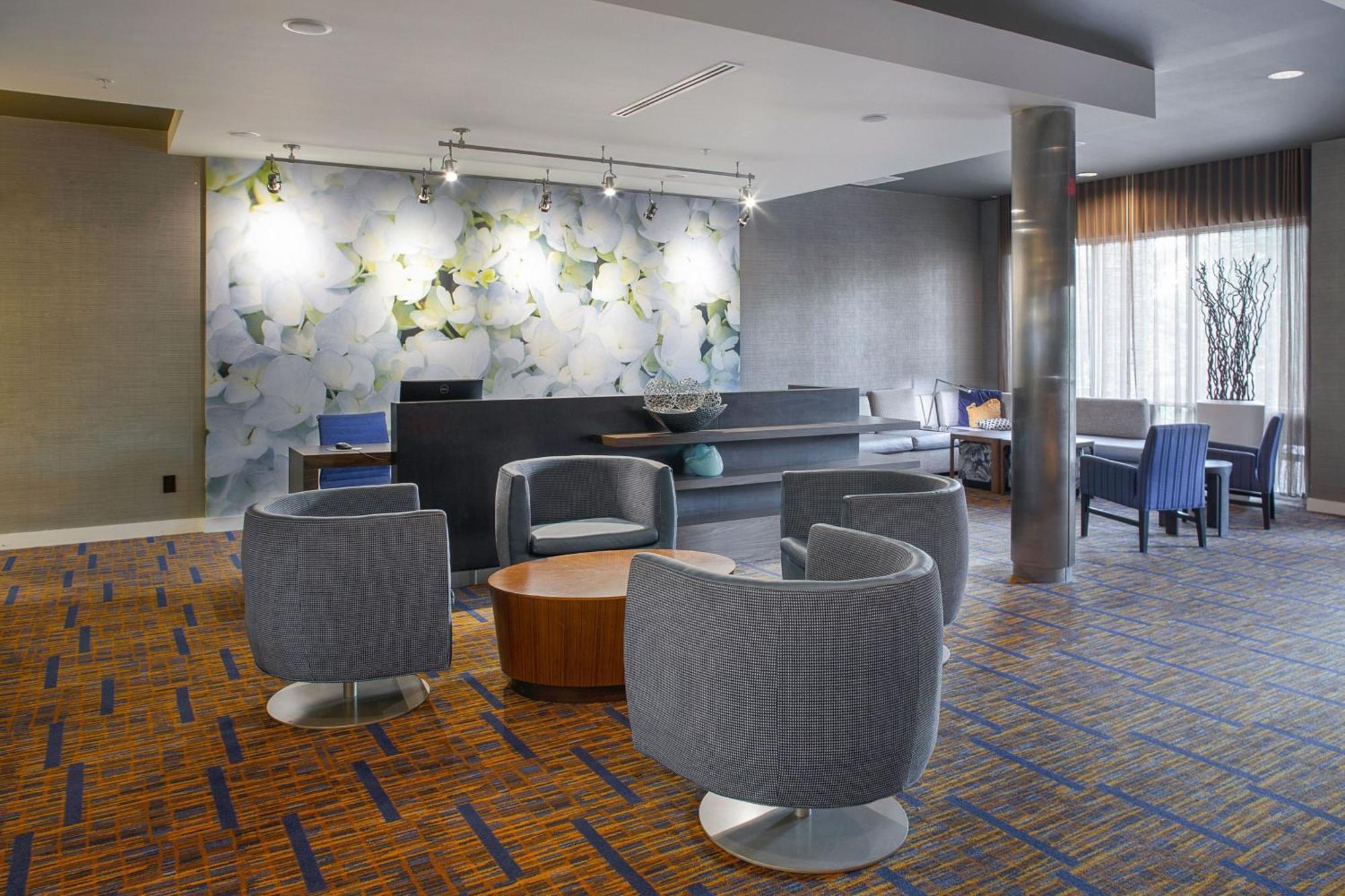 Courtyard By Marriott Hot Springs Hotel Екстериор снимка